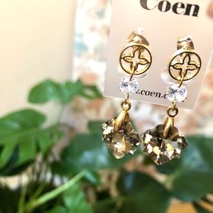 Cristal leaf earrings- Made in korea